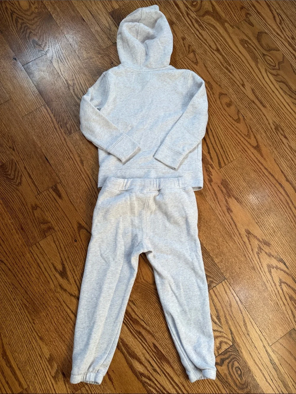 Girl’s Old Navy Matching Sweatsuit. Size 4T. Like New Condition.